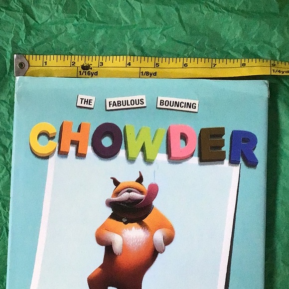 ☘️2 for $10 Sale☘️The Fabulous Bouncing Chowder hardcover book autographed clean - Picture 3 of 10